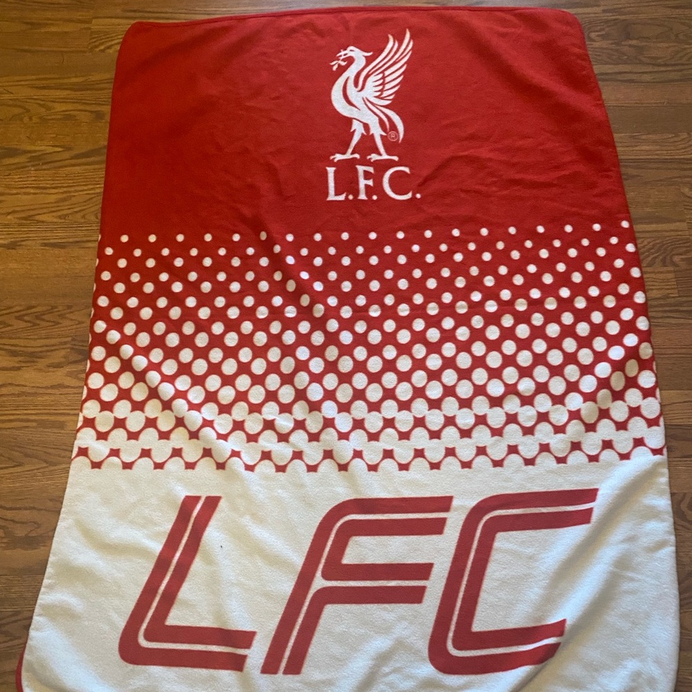 Liverpool light weight blanket